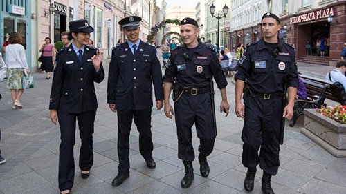 МВД рассматривает возможность создания туристической полиции в Сочи, Петербурге и Казани